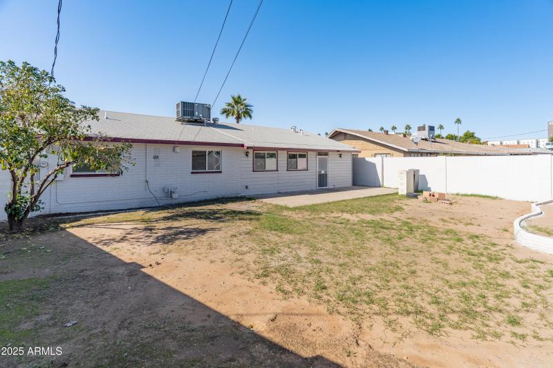 4821 N 32nd Ave-26