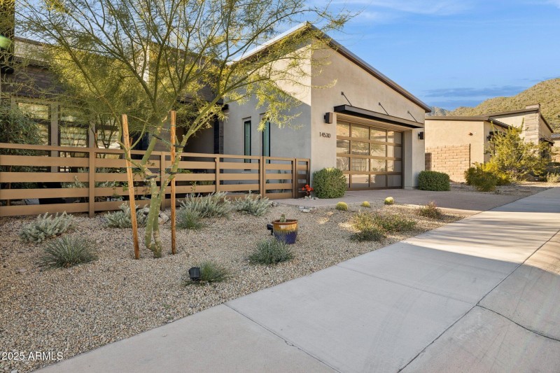 2-web-or-mls-14530-e-adero-canyon-dr
