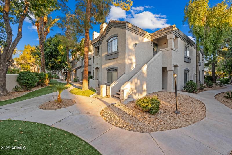 DESIRABLE SIGNATURE CONDOS