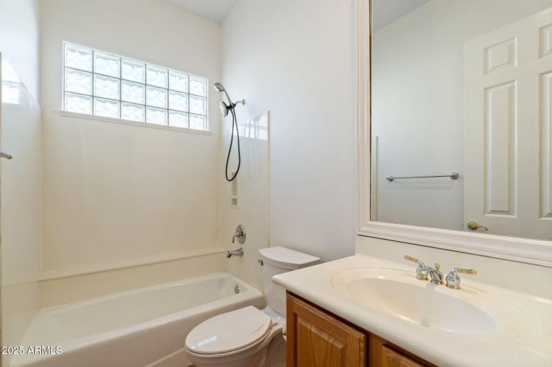 2nd bath suite