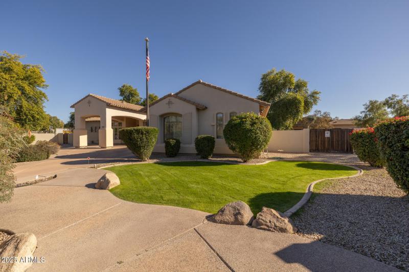5)FRONT OF HOME