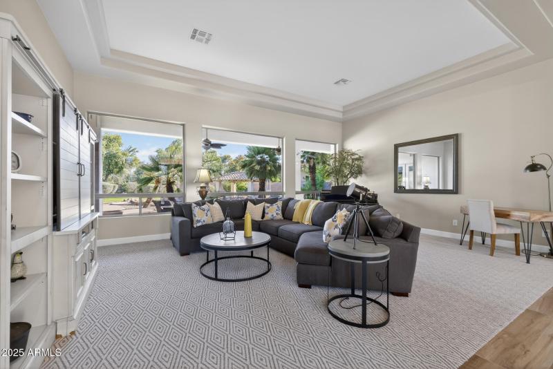10)FORMAL LIVING