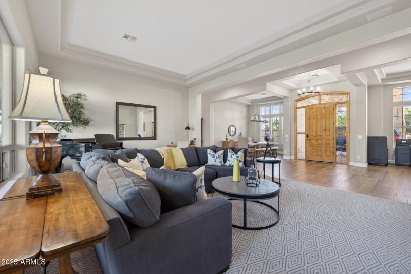 11)FORMAL LIVING