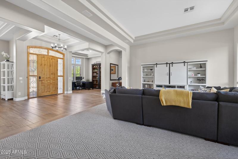 13)FORMAL LIVING