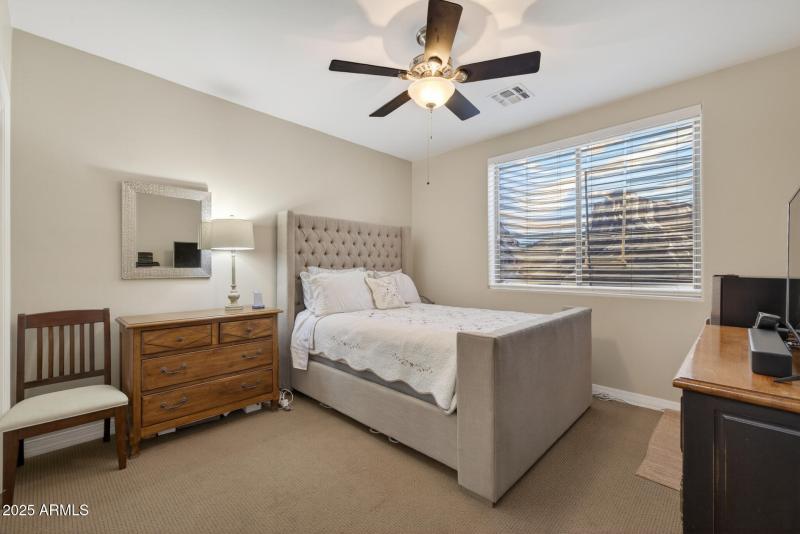 51)BED 5 DOWN