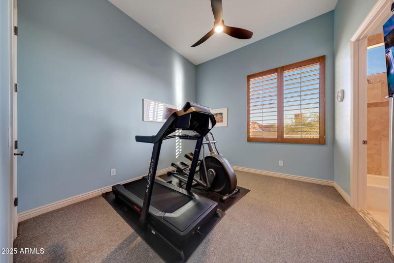 En-Suite Guest Bedroom 1