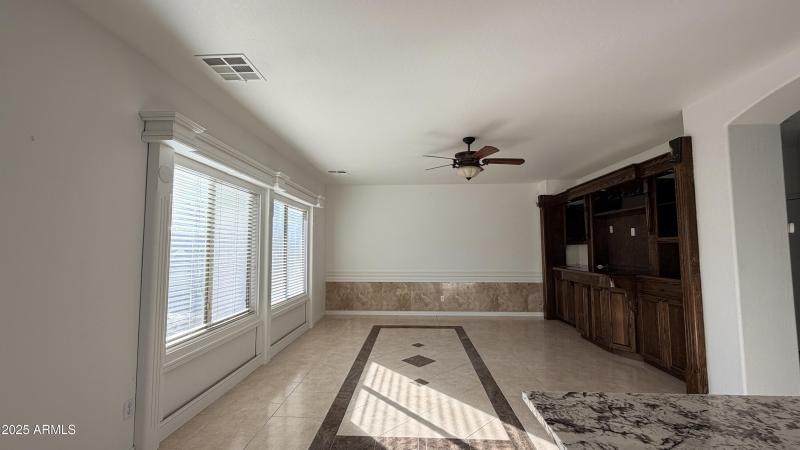 2025-12-07_15-33-24_043