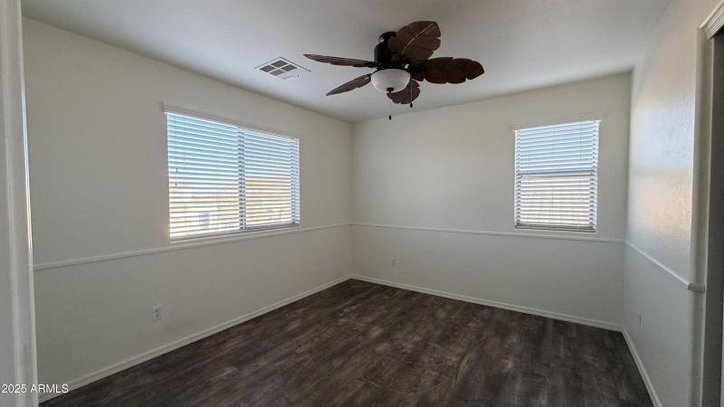 2025-12-07_15-36-26_040