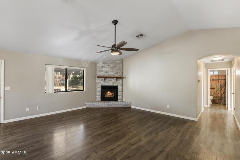 Living Room (3)