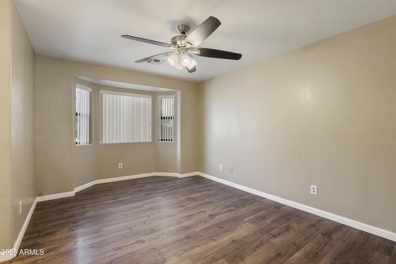 Master Bedroom (1)