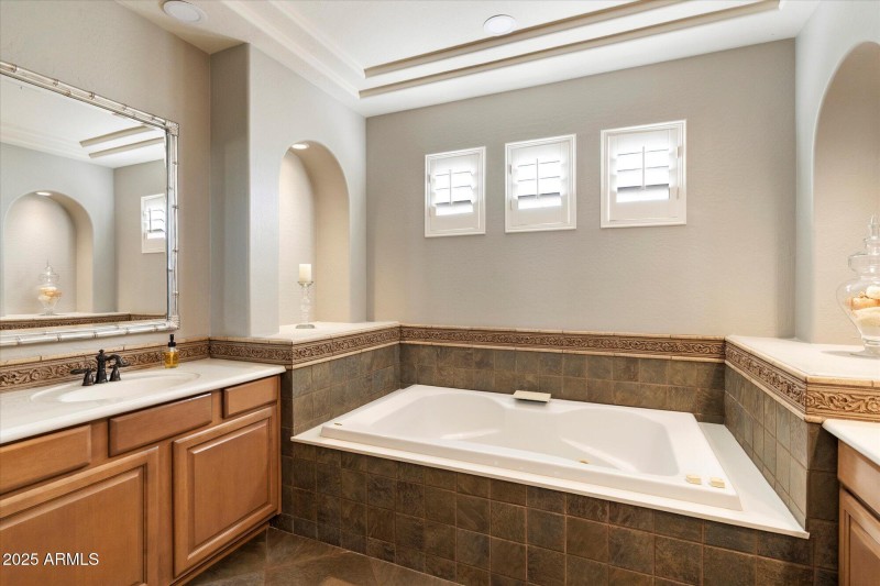 Primary bath