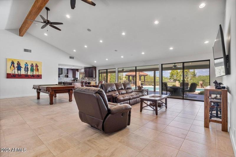 10626 N Indian Wells DR