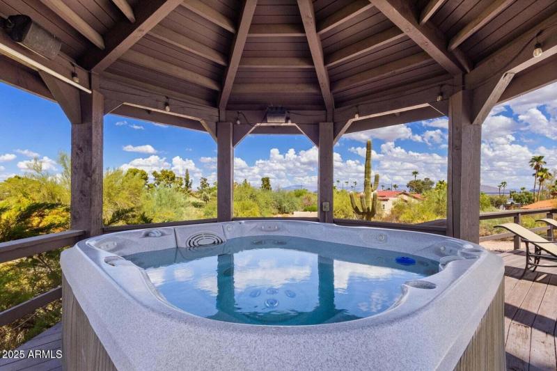 10626 N Indian Wells DR, Spa