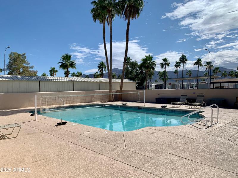 6 Golden Vista Pool 2
