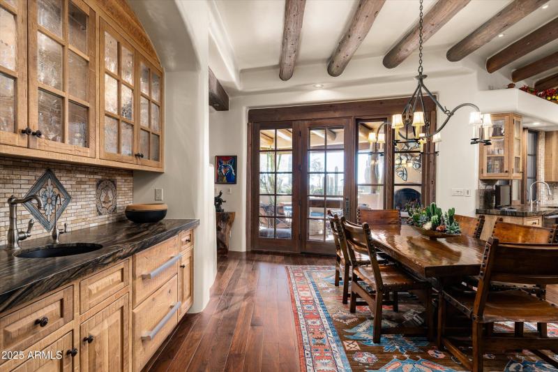 Breakfast Room -28