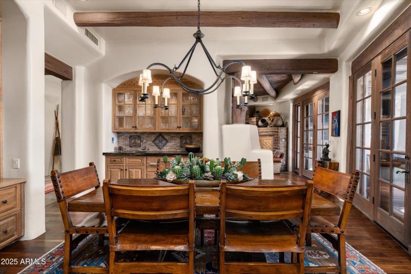Breakfast Room -34-