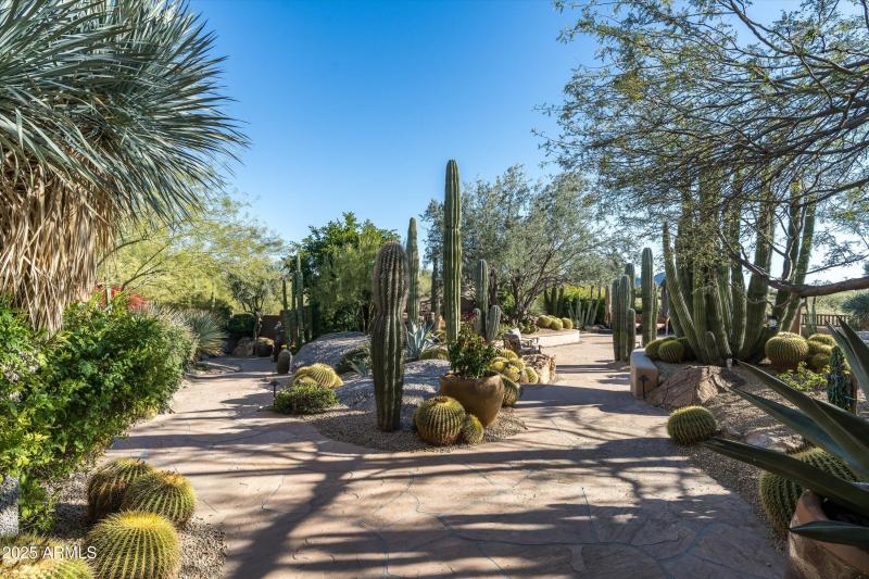 Front Walkway to pool -58