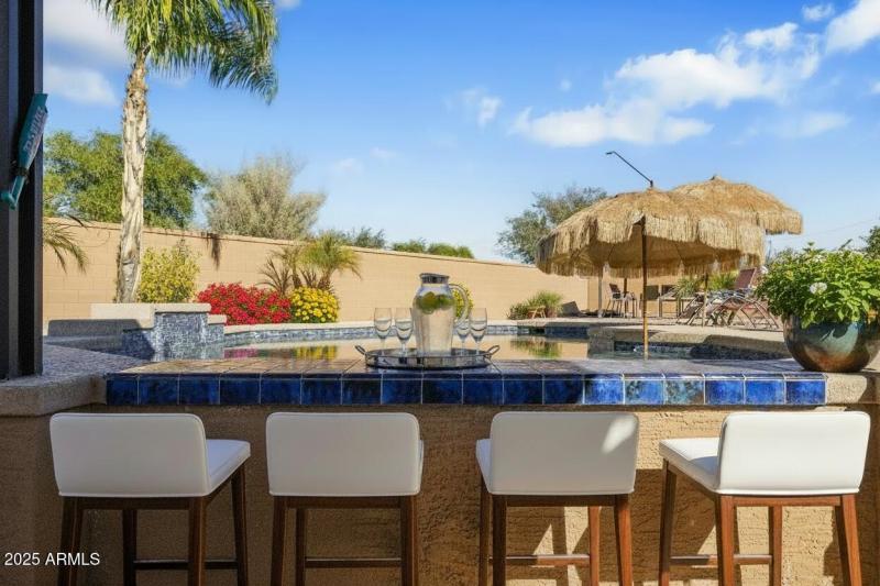 Pool View - Virtually enhanced
