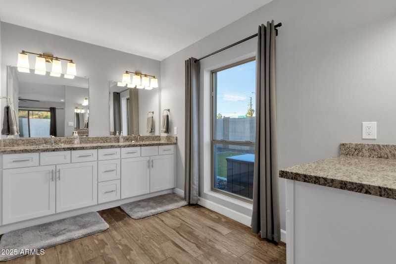 33-web-or-mls-5210-e-karen-dr