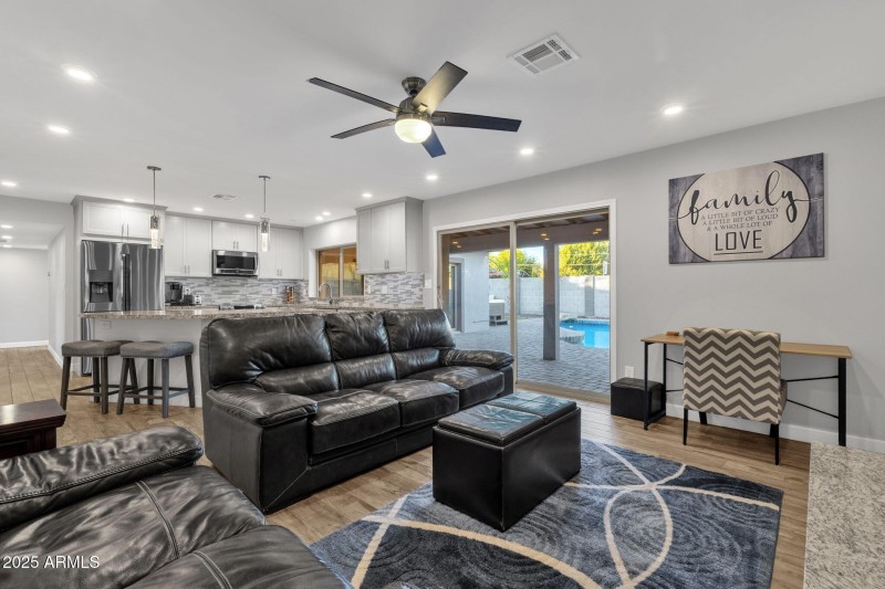22-web-or-mls-5210-e-karen-dr