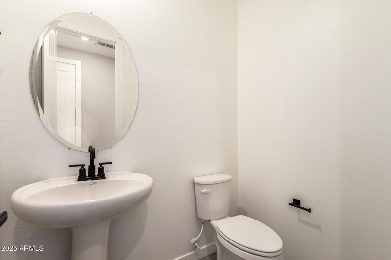 1/2 Bath