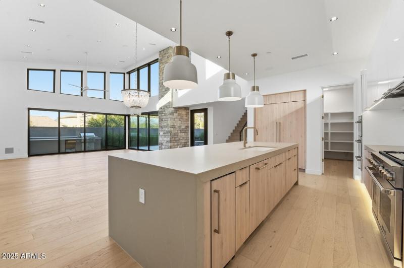 18576 N 92nd Pl-19 (1)