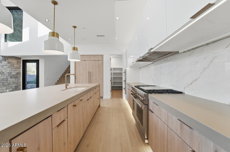 18576 N 92nd Pl-17 (1)