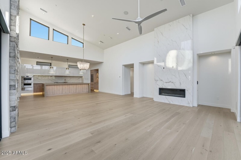 18576 N 92nd Pl-13 (1)