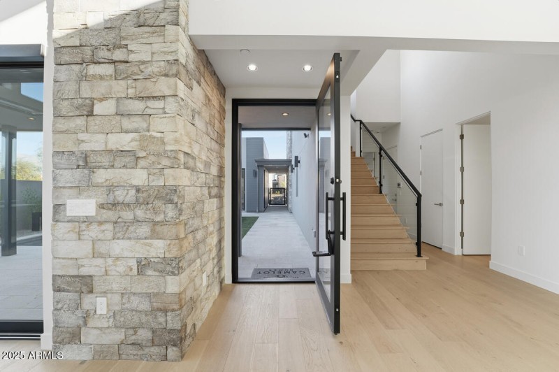 18576 N 92nd Pl-07 (1)