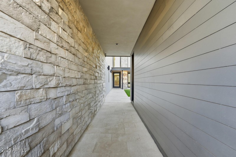 18576 N 92nd Pl-05 (1)