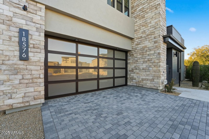 18576 N 92nd Pl-04 (1)