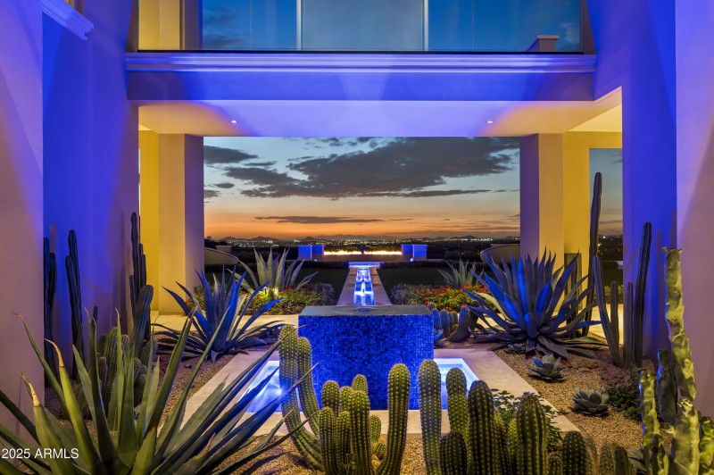 Zen Garden w/Water Feature