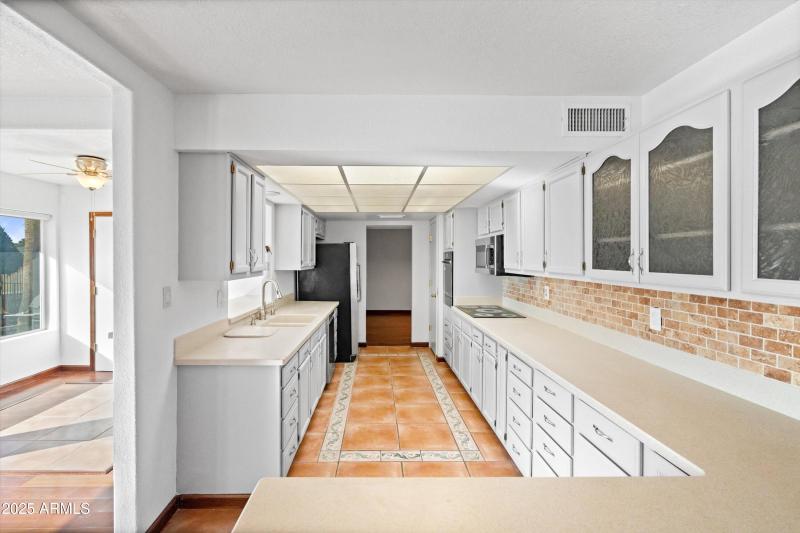 15-Kitchen