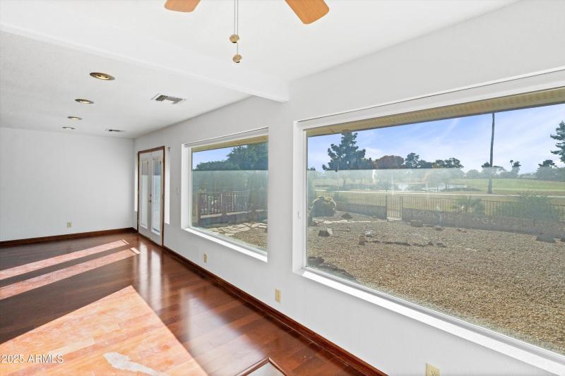 20-Sun Room Area