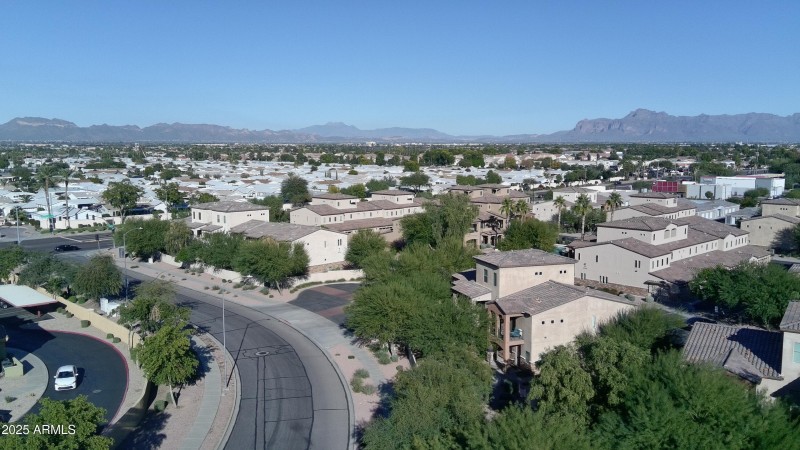 4686043_100DRONE_SING0036