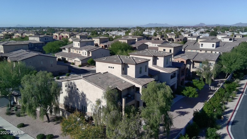 5077189_100DRONE_SING0025