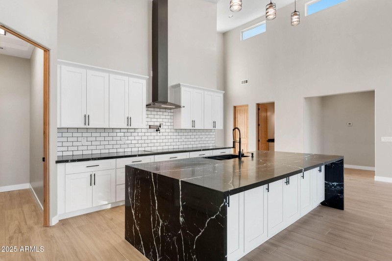 14-Kitchen (3)