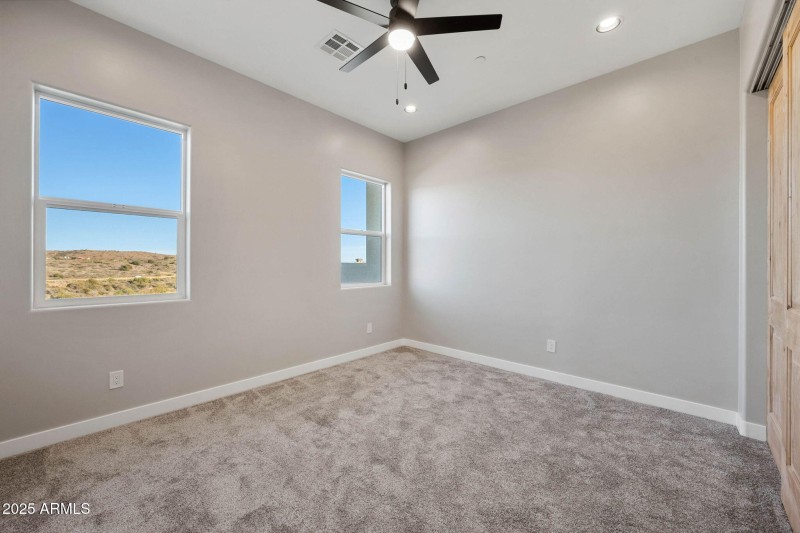 29-Bedroom 3 (2)