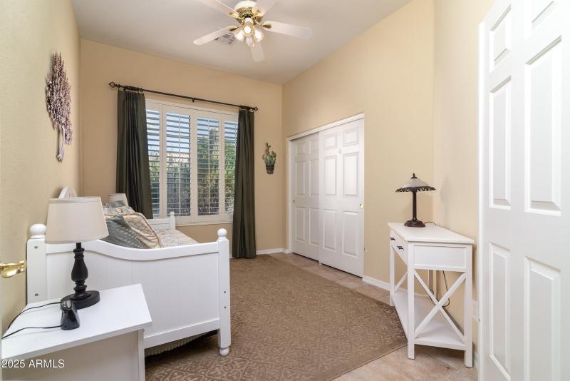 Guest bedroom