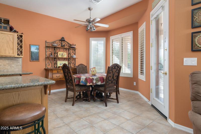 Bay window dinning
