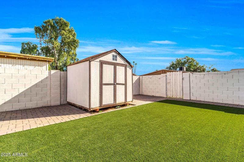 Spacious Turf Lawn