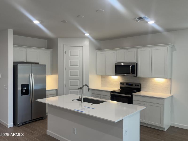 Lot 148 Kitchen 2