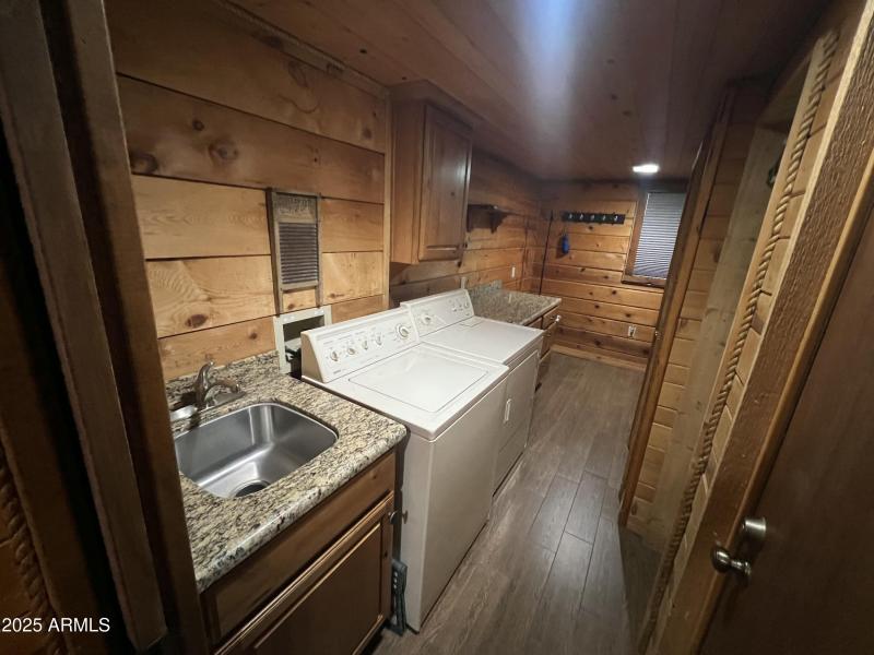 Showlow cabin-24