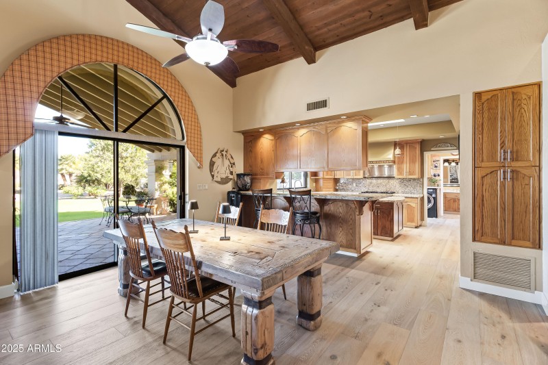 EAT-IN KITCHEN VIEW