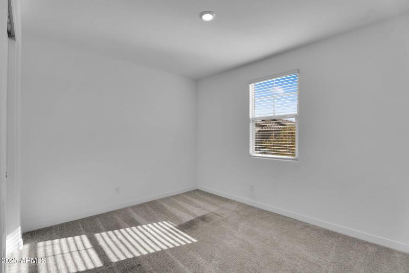 28-web-or-mls-Flower-28