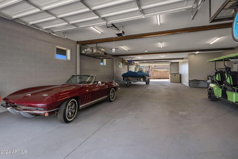 8 Car Additional Garage