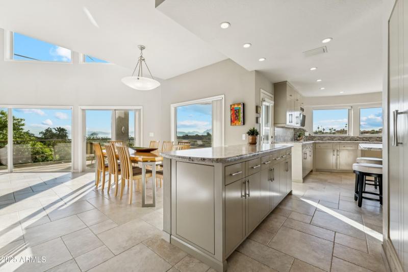 012_Kitchen And Dining