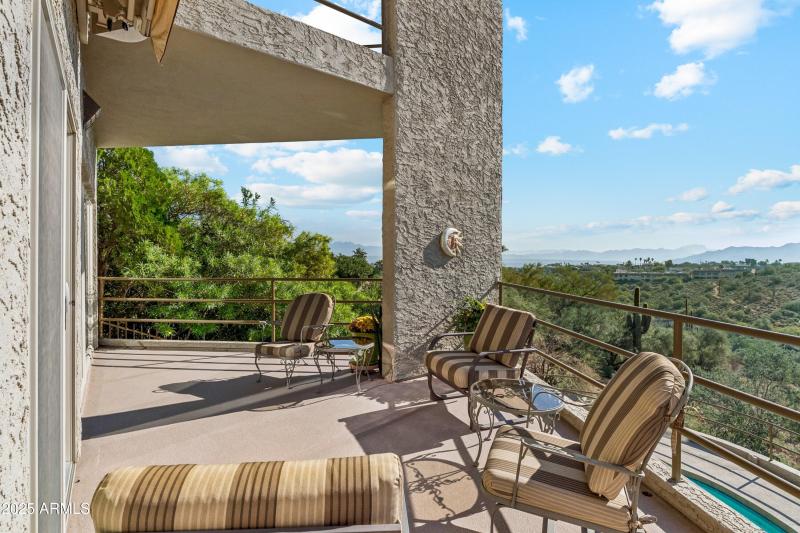 057_Balcony Off Living Room