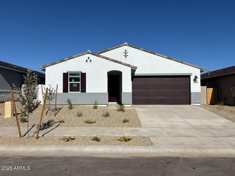 22596 W PONTIAC Drive