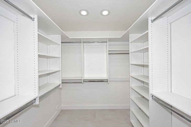 Primary Bedrooom-Closet
